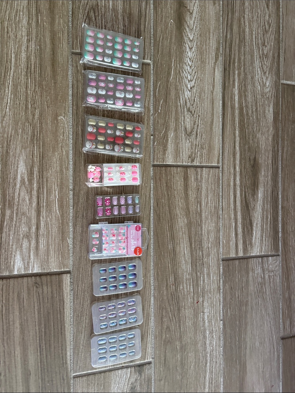 Children’s sets of unopened cute press on nails